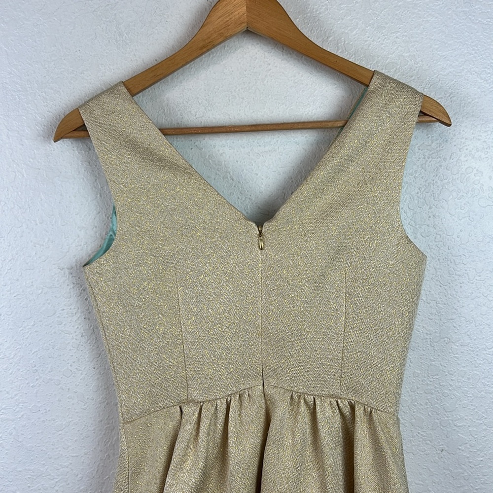 Perfect Vineyard Vines Metallic Gold Jacquard Fit and Flare Dress with Pockets 0 - Picture 9 of 10